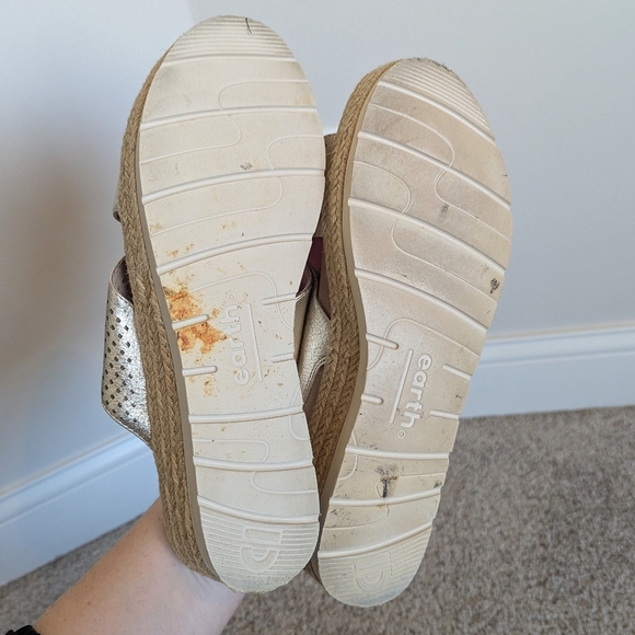 Earth Modena Marigold Gold Leather Platform Sandals sz 11 - Picture 7 of 7